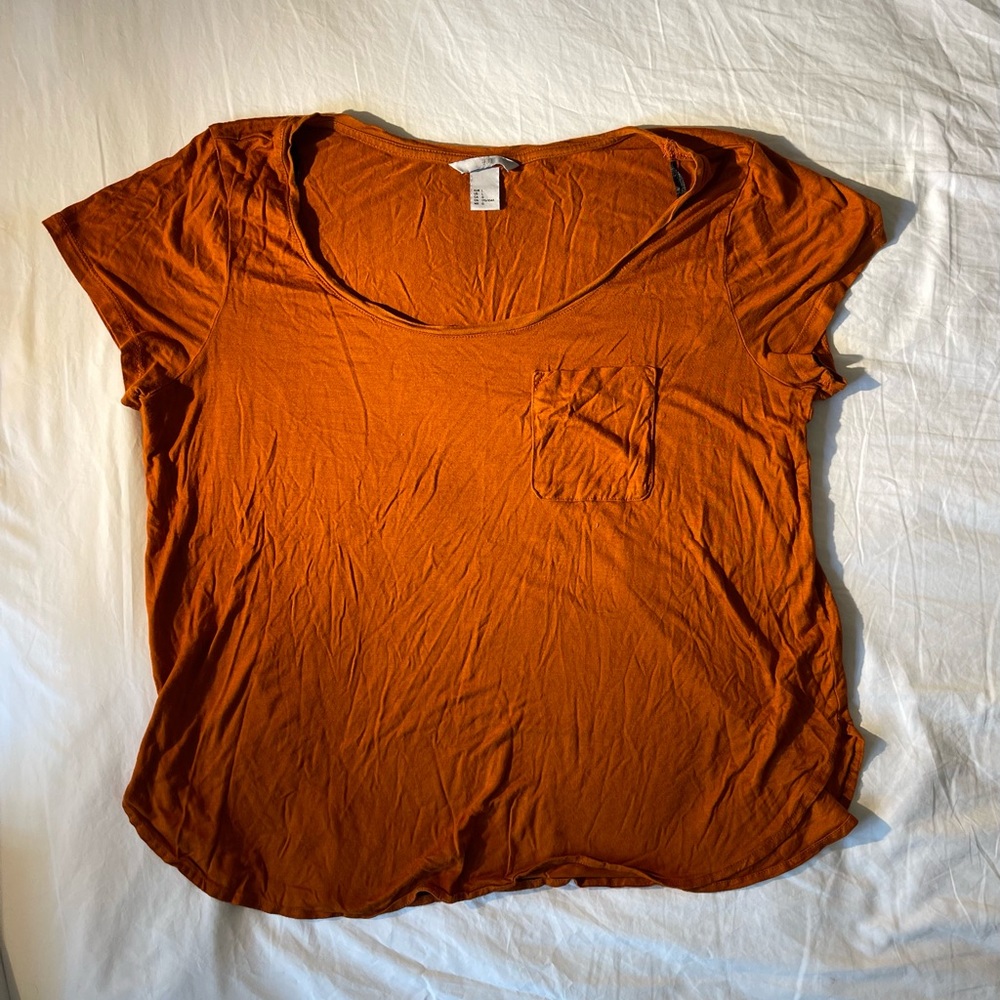 H&M burnt orange tee